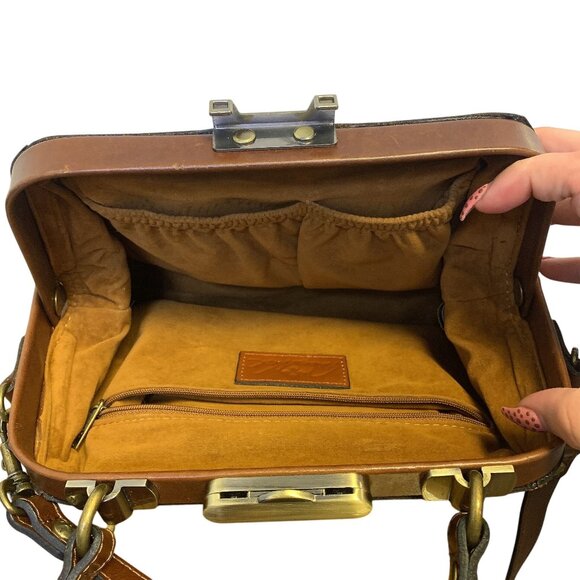 Patricia Nash Brown Leather Crossbody Bag With Adjustable Strap & Brass Hardware - Picture 6 of 7